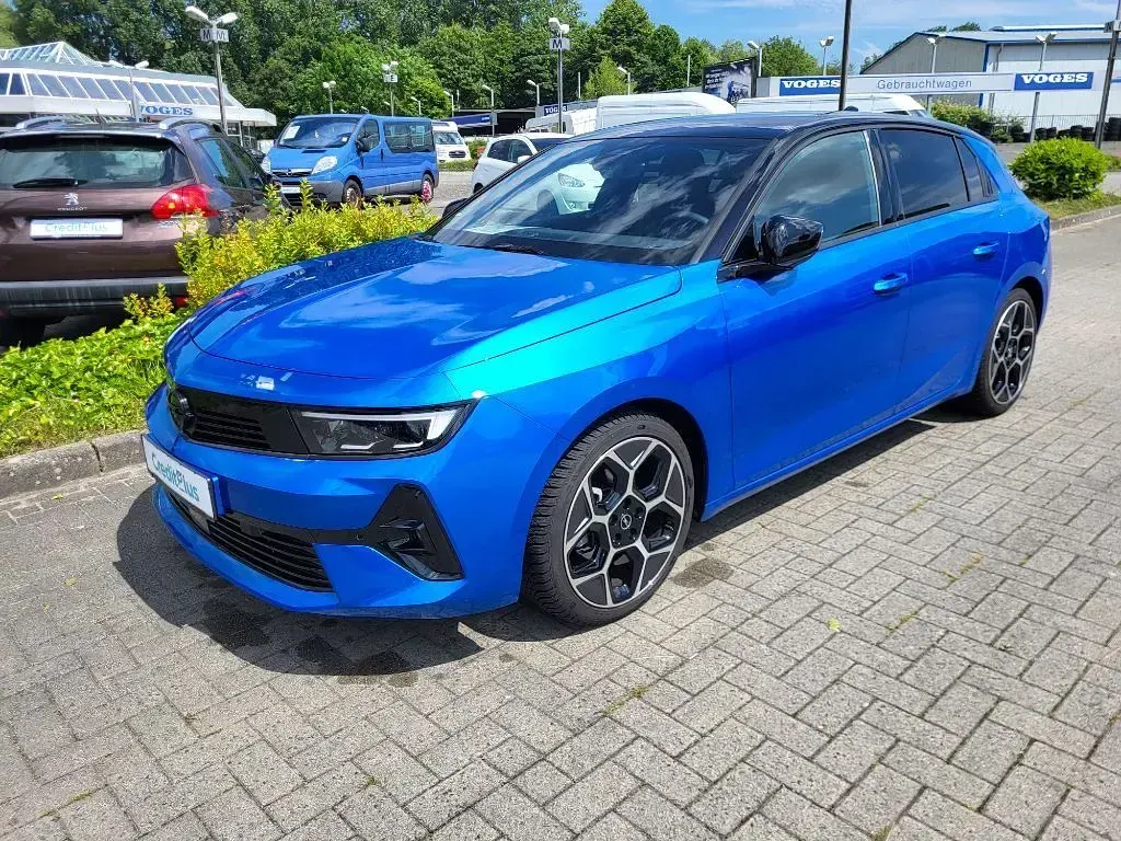 Gebraucht Opel Astra 131 PS (96 kW) 2025 Unbekannt (metallic) Kleinwagen