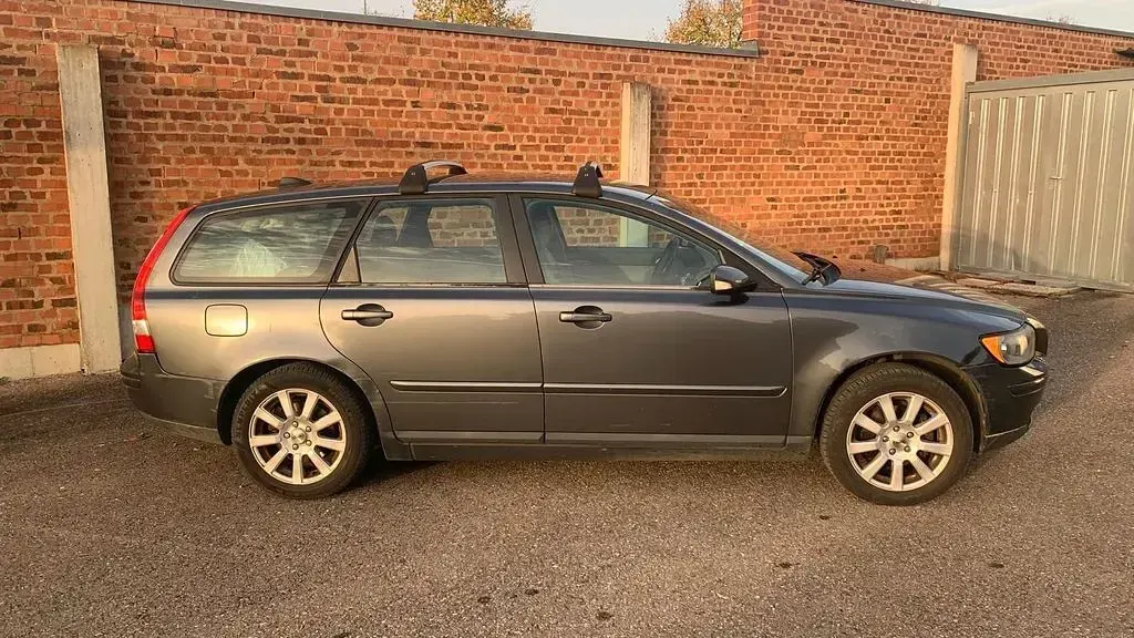 Gebraucht Volvo V50 101 PS (74 kW) 2005 Silber Kombi