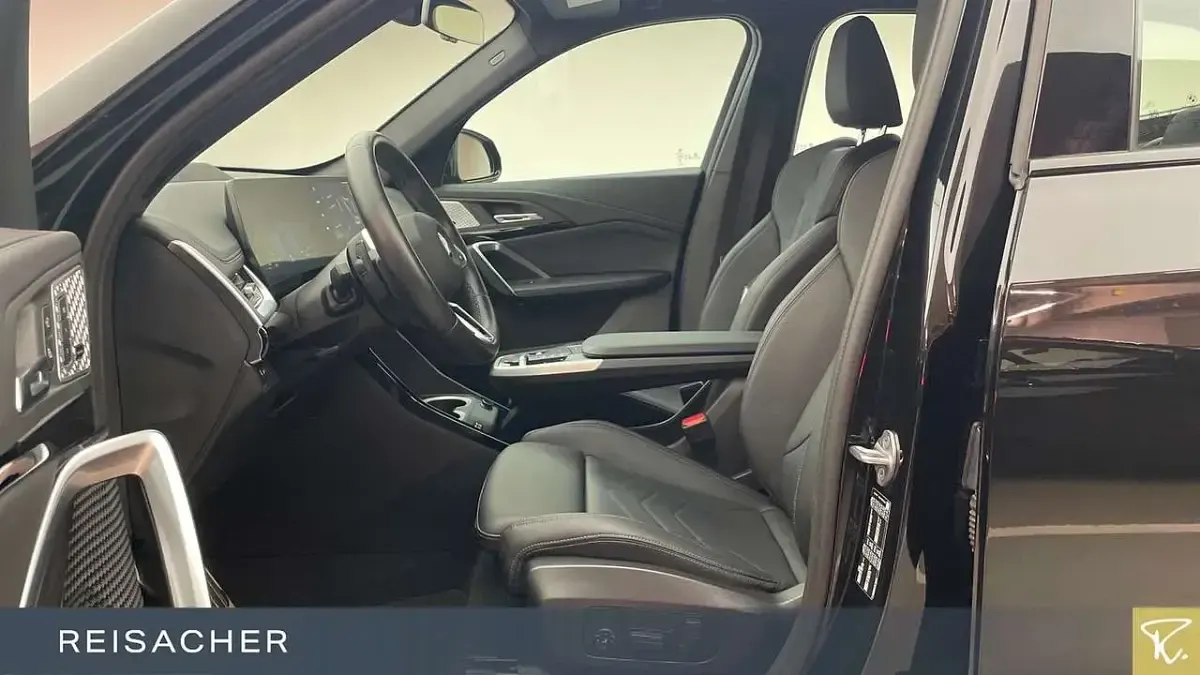 Gebraucht BMW X1 M Sport 156 PS (114 kW) 2024 Saphirschwarz metallic SUV