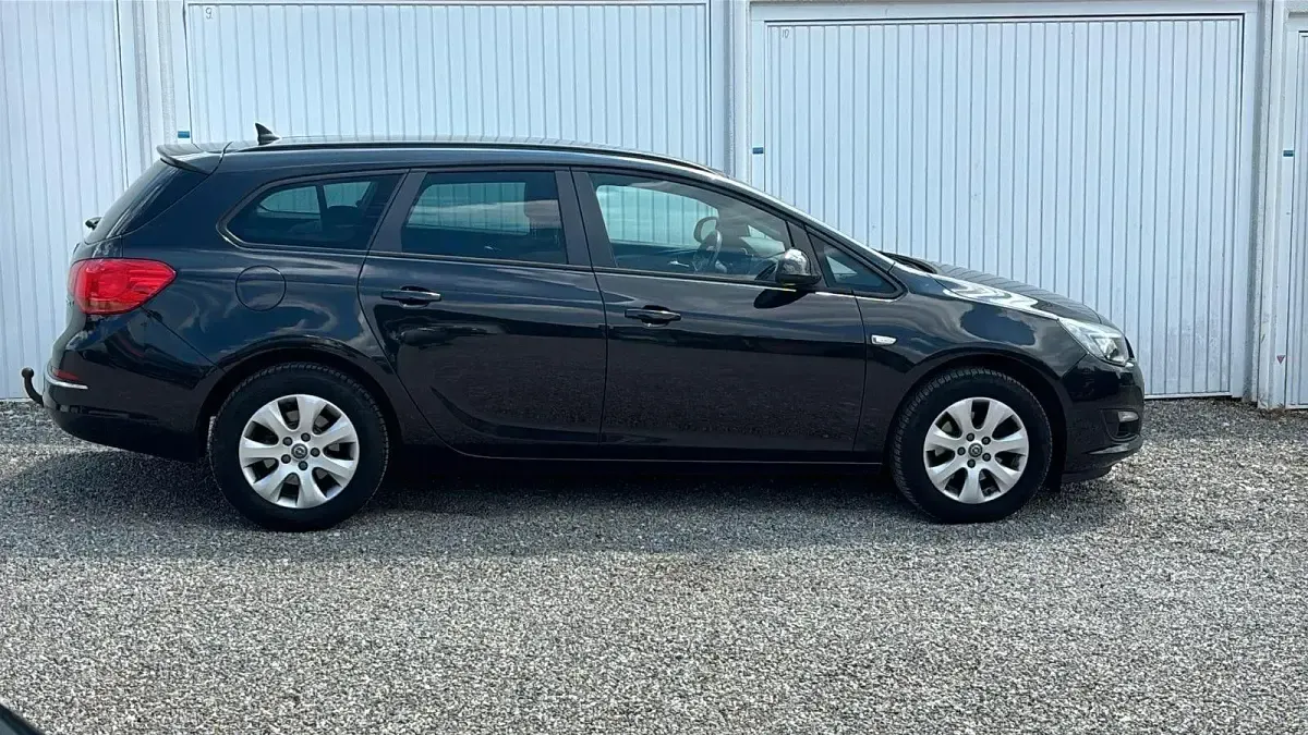 Gebraucht Opel Astra Style 110 PS (80 kW) 2016 Schwarz Kombi