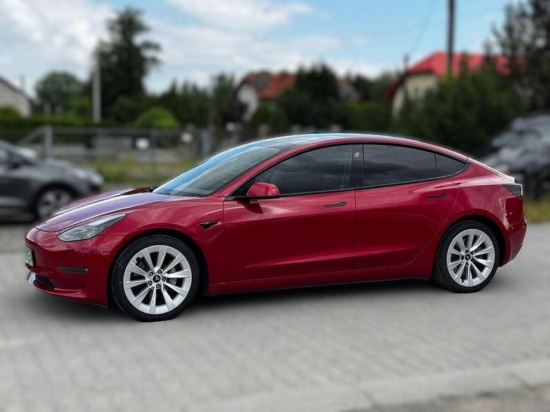 Rot Gebraucht 2021 Tesla Model 3 Limousine | 22.499 € (Guter Preis) - Bild 1/4