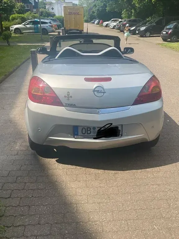 Gebraucht Opel Tigra Edition 90 PS (66 kW) 2009 Grau Cabrio
