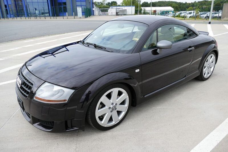 Schwarz metallic Gebraucht 2004 Audi TT Sport Coupé | 19.990 € (Teuer) - Bild 1/4