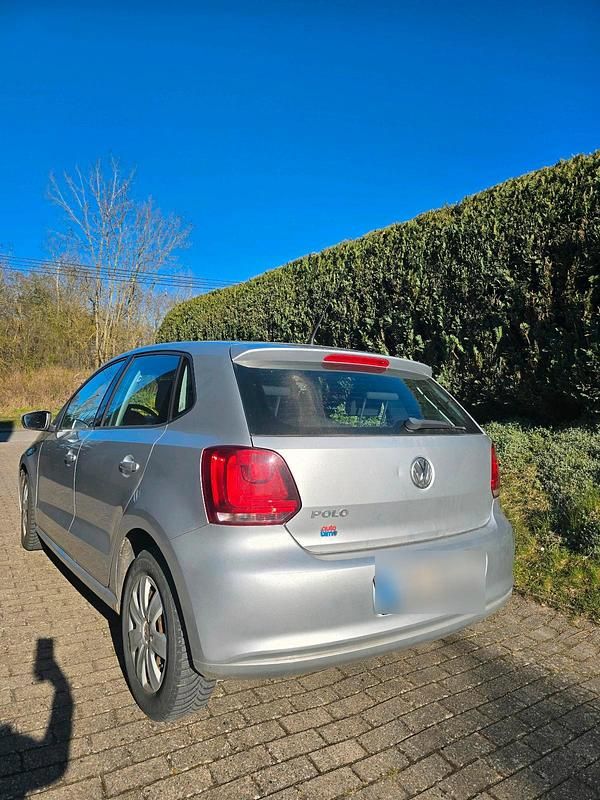 Second-hand VW Polo 60 CP (44 kW) 2010 Argintiu Hatchback