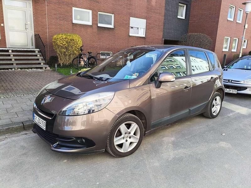 Gebraucht Renault Mégane Dynamique 110 PS (80 kW) 2013 Limousine