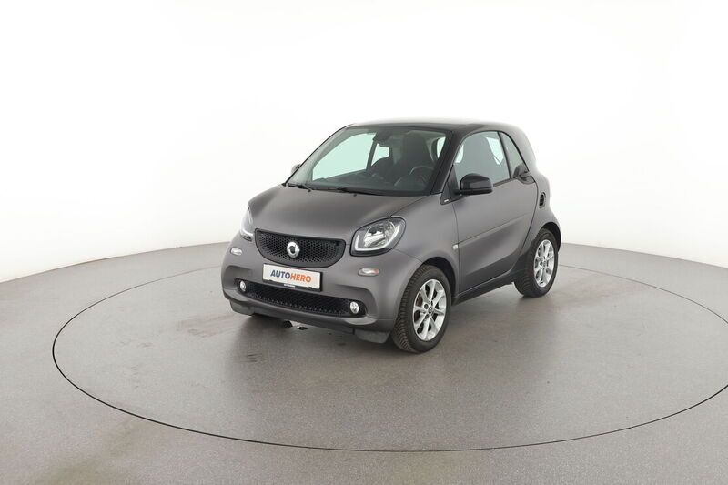 Grau Gebraucht 2018 Smart ForTwo Coupé Passion Kleinwagen | 15.980 € (Etwas zu teuer) - Bild 1/4