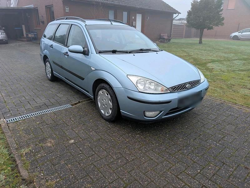 Gebraucht Ford Focus 100 PS (73 kW) 2002 Silber Kombi