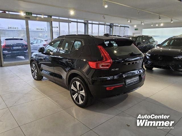 Używany Volvo XC40 Plus 175 kW (238 KM) 2023 Czarny SUV