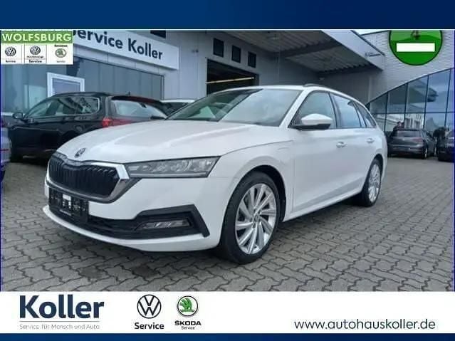 Weiß Gebraucht 2021 Skoda Octavia Kombi | 21.570 € (Guter Preis) - Bild 1/4
