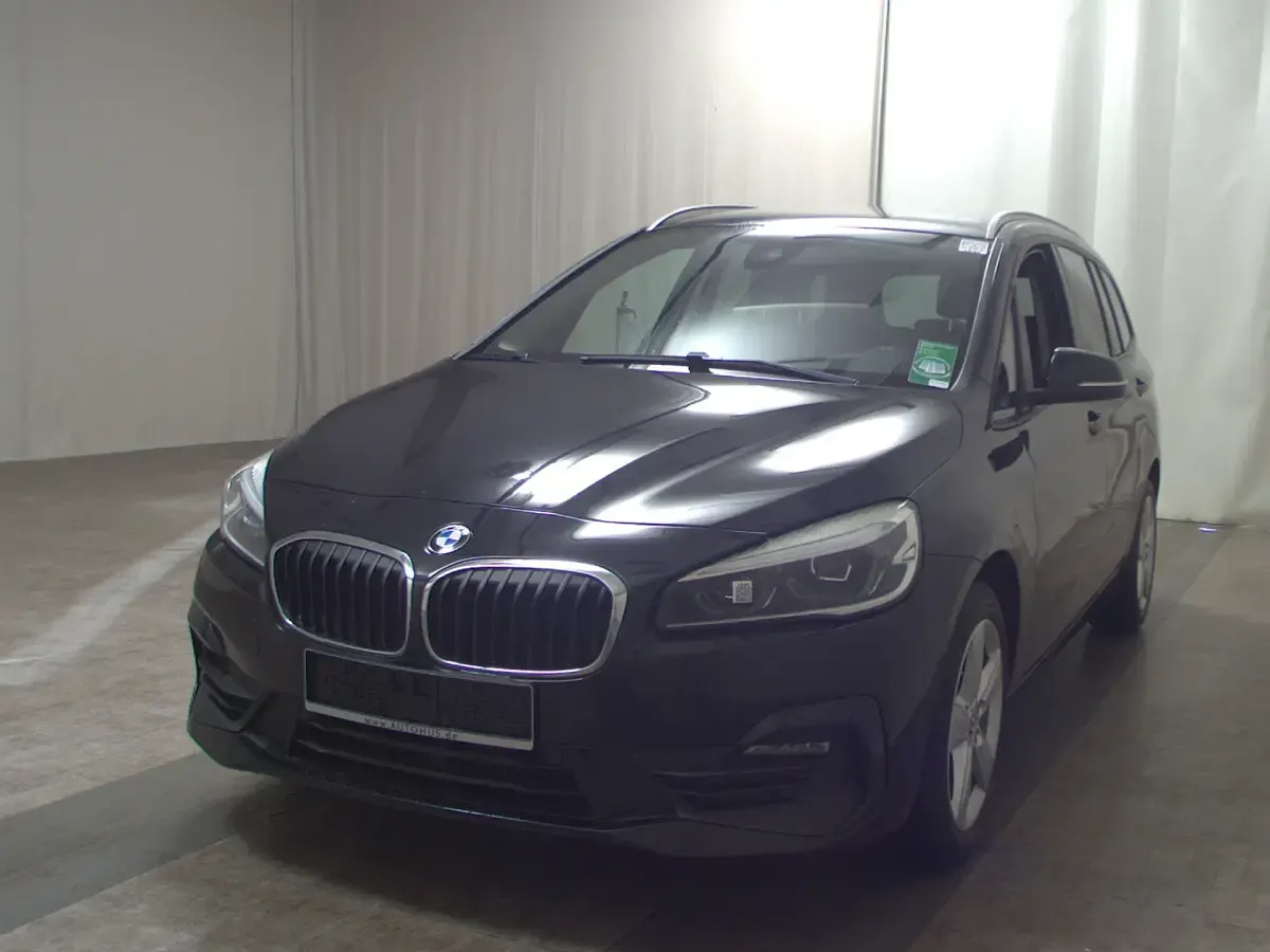 Gebraucht BMW 218 Gran Tourer Advantage 150 PS (110 kW) 2021 Schwarz Van / Kleinbus