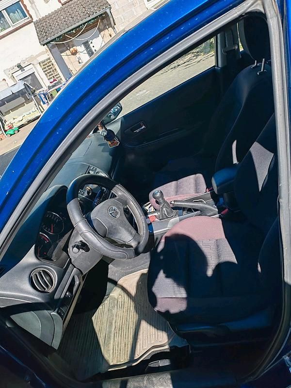 Second-hand Mazda 6 2003 Albastru Hatchback