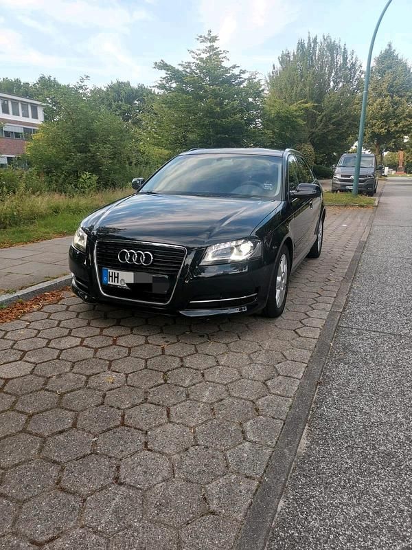 Schwarz Gebraucht 2012 Audi A3 Limousine | 9.100 € (Guter Preis) - Bild 1/4