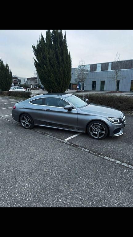 Gebraucht Mercedes C220 AMG line 170 PS (125 kW) 2016 Grau