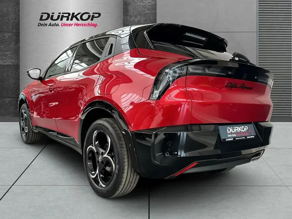 Neu Alfa Romeo Junior Tech Edition 145 PS (106 kW) 2026 Rot SUV