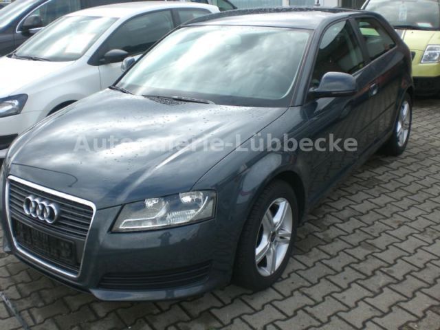 Gebraucht Audi A3 Attraction 125 PS (91 kW) 2010 Grau metallic