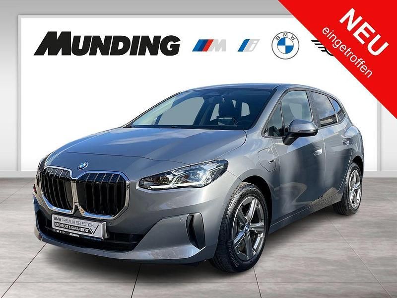 Grau Gebraucht 2022 BMW 225 Active Tourer Sport Line Van / Kleinbus | 30.470 € (Fairer Preis) - Bild 1/4
