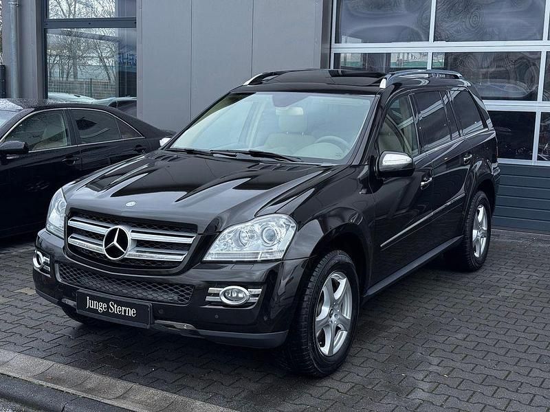 Peridotbraun metalliclack Gebraucht 2010 Mercedes GL350 SUV | 11.900 € (Fairer Preis) - Bild 1/4