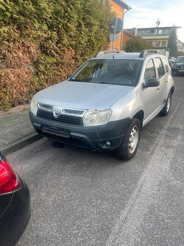 Silber Gebraucht 2010 Dacia Duster SUV | 2.900 € (Superpreis) - Bild 1/4