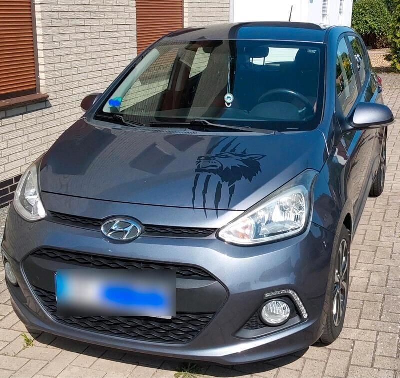 Grau Gebraucht 2014 Hyundai i10 Kleinwagen | 3.750 € (Teuer) - Bild 1/4