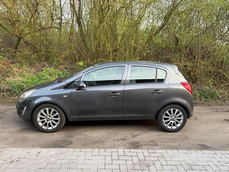 Gebraucht Opel Corsa Innovation 87 PS (63 kW) 2011 Grau Kleinwagen