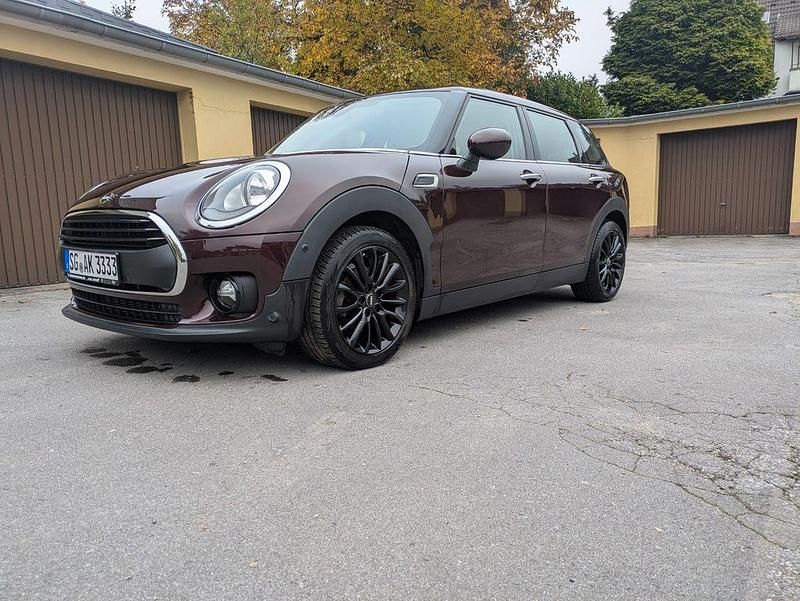 Rot Gebraucht 2018 Mini Cooper Clubman Kombi | 14.900 € (Guter Preis) - Bild 1/4