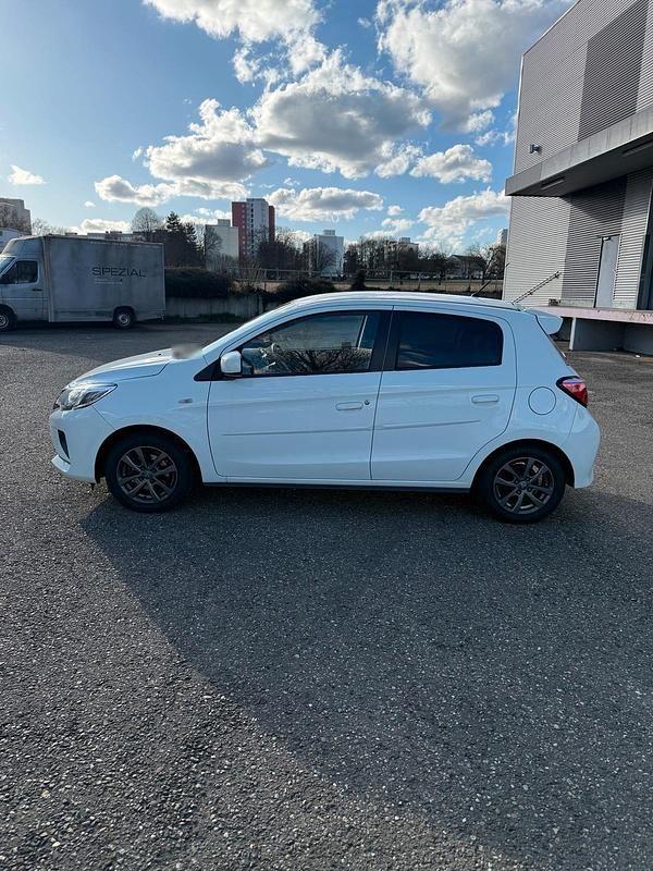Gebraucht Mitsubishi Space Star 70 PS (51 kW) 2021 Weiß Kleinwagen