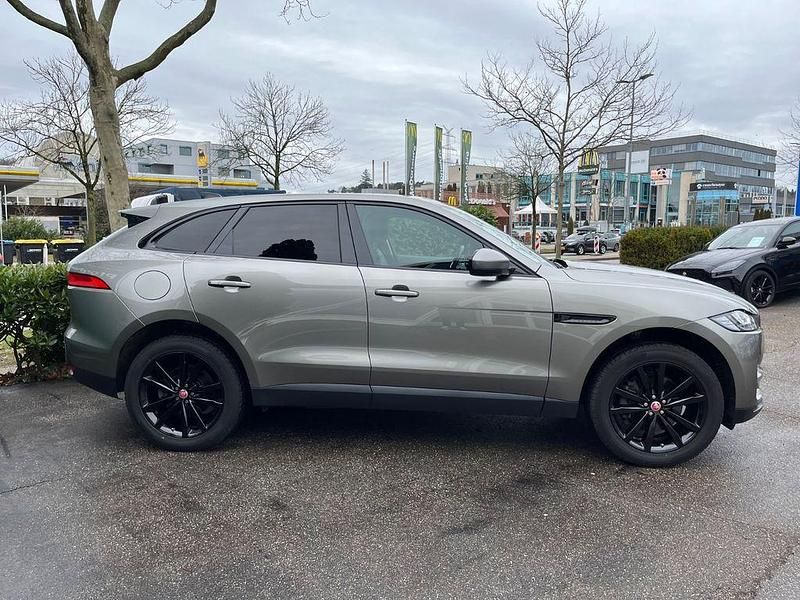 Gebraucht Jaguar F-Pace Prestige 179 PS (131 kW) 2019 Silber SUV