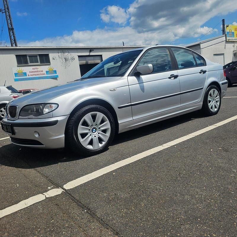 Grau Gebraucht 2003 BMW 320 Limousine | 3.300 € (Guter Preis) - Bild 1/4