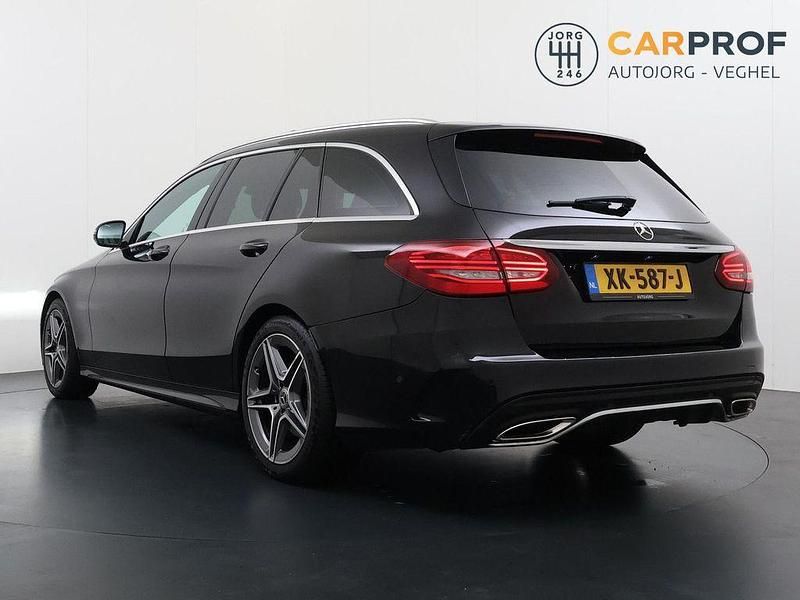 Gebraucht Mercedes C180 Business 156 PS (114 kW) 2019 Schwarz Kombi