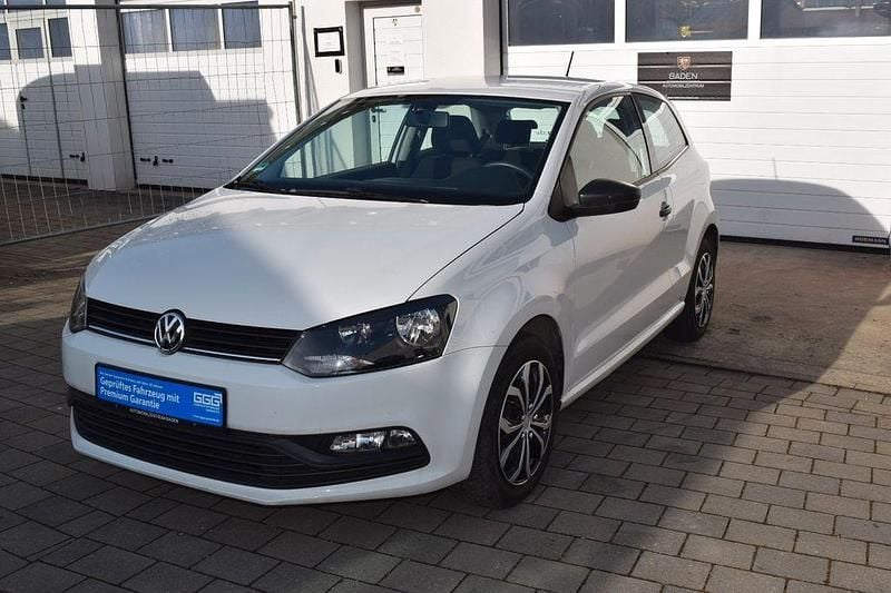 Gebraucht VW Polo Trendline 60 PS (44 kW) 2015 Weiß Kleinwagen
