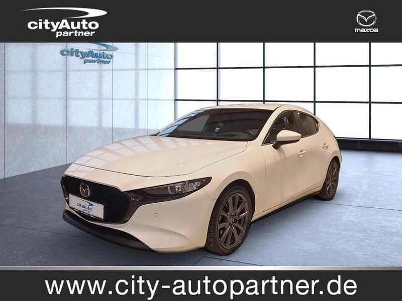 Weiß Gebraucht 2021 Mazda 3 Selection Limousine | 19.990 € (Fairer Preis) - Bild 1/4