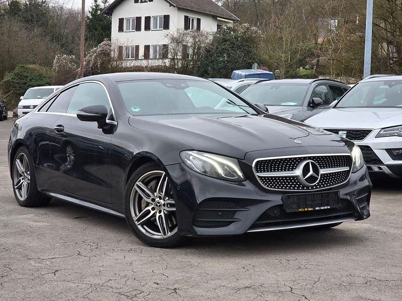 Gebraucht Mercedes E300 AMG line 245 PS (180 kW) 2017 Schwarz Coupé