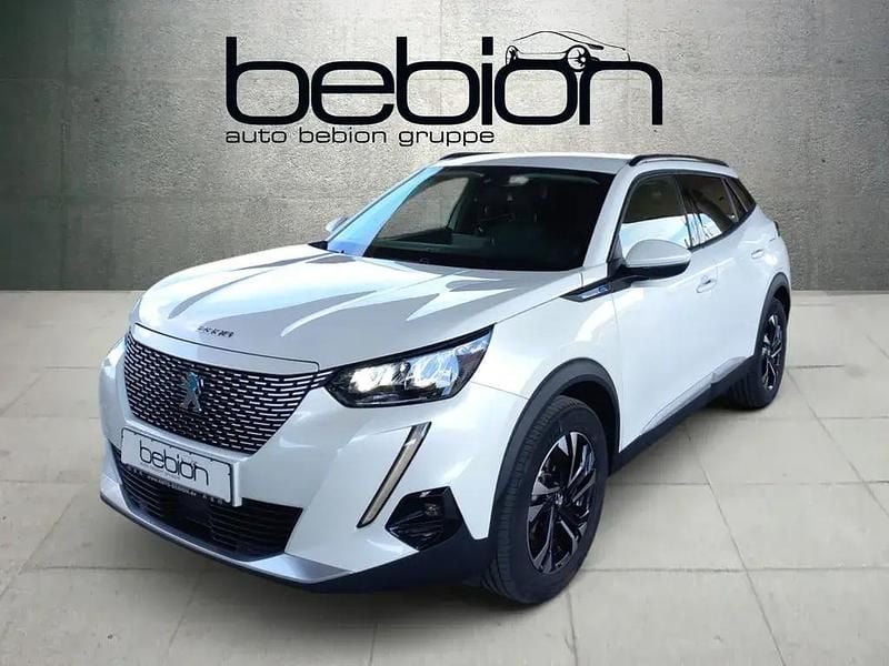 Perlmutt weiss Gebraucht 2021 Peugeot e-2008 Allure SUV | 16.980 € (Guter Preis) - Bild 1/4