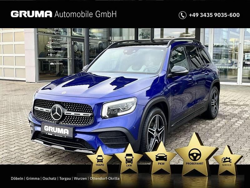 Galaxyblau Gebraucht 2020 Mercedes GLB200 AMG SUV | 33.930 € (Fairer Preis) - Bild 1/4