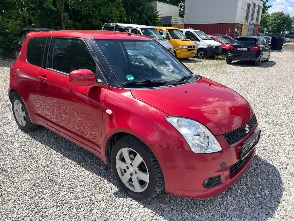 Usado Suzuki Swift 92 CV (67 kW) 2010 Rojo Utilitario