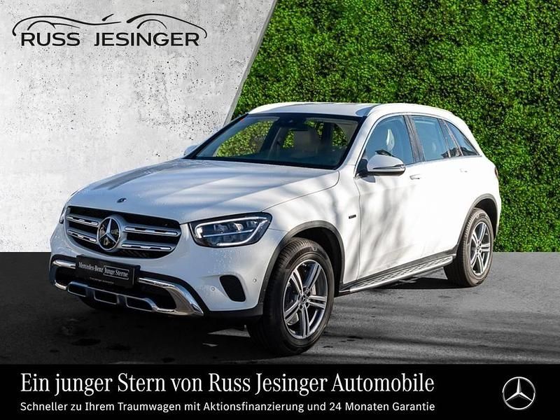 Weiß Gebraucht 2021 Mercedes GLC300e SUV | 36.880 € (Fairer Preis) - Bild 1/3