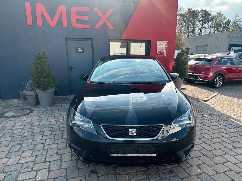 Second-hand Seat Leon Style 150 CP (110 kW) 2015 Negru Berlinǎ