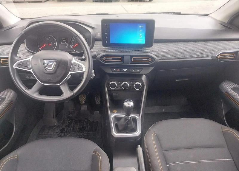 Gebraucht Dacia Sandero Expression 101 PS (74 kW) 2021 Grau Kleinwagen