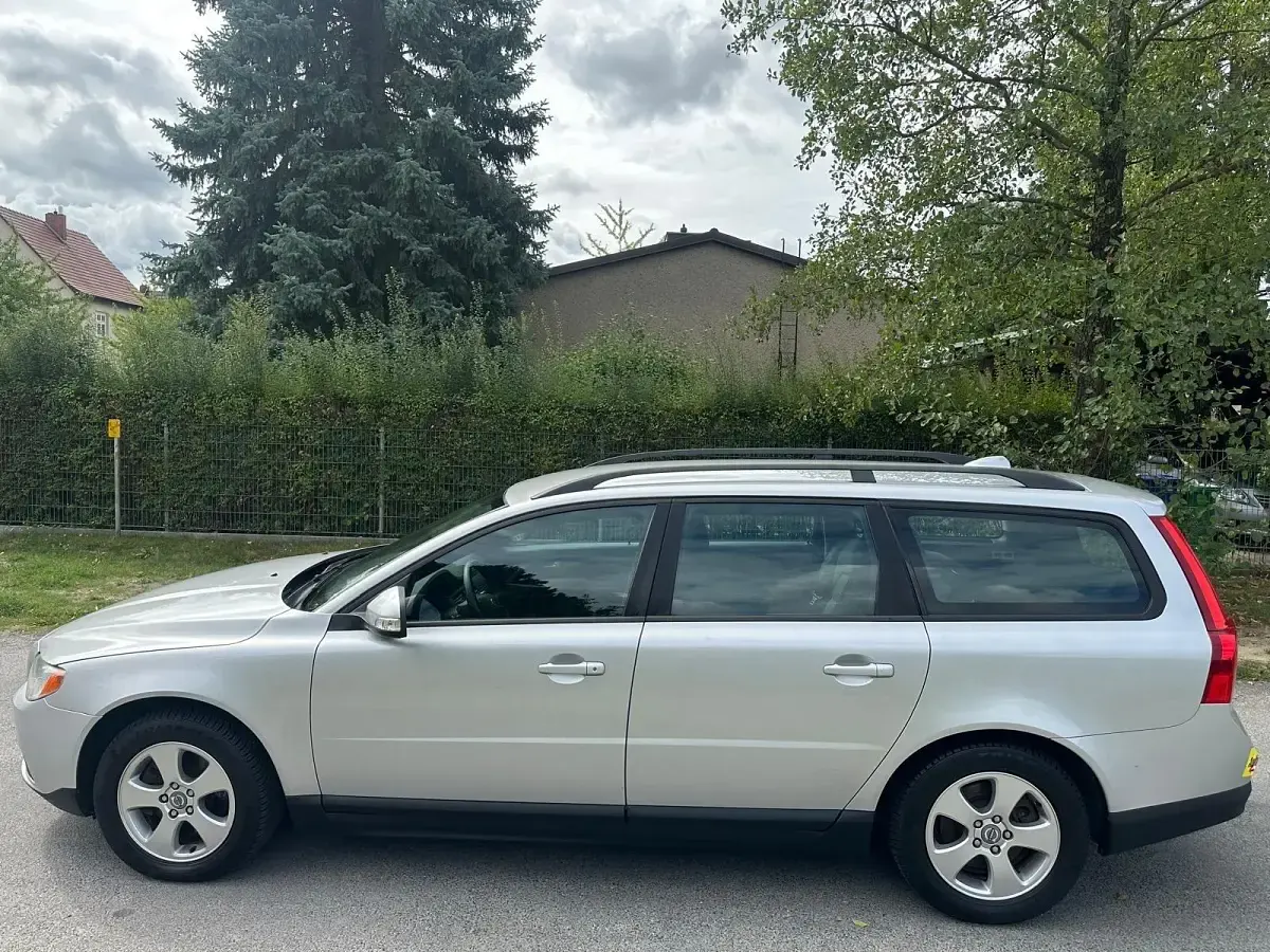 Gebraucht Volvo V70 140 PS (102 kW) 2009 Grau Kombi