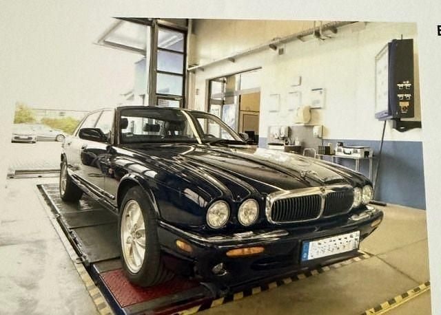 Blau Gebraucht 2000 Jaguar XJ8 Executive Limousine | 12.800 € (Superpreis) - Bild 1/4