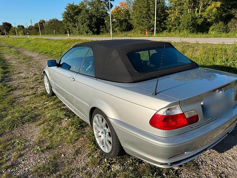 Gebraucht BMW 320 170 PS (125 kW) 2002 Silber Cabrio
