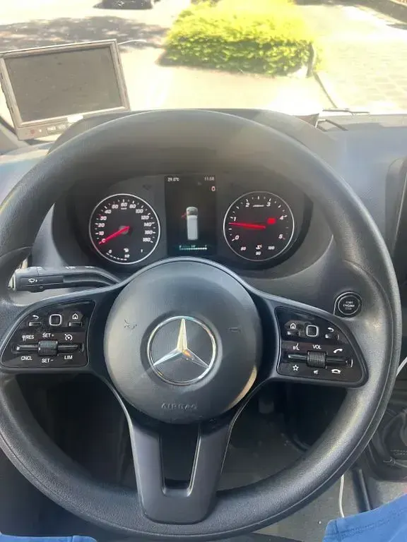 Gebraucht Mercedes Sprinter 163 PS (119 kW) 2019 Weiß Van