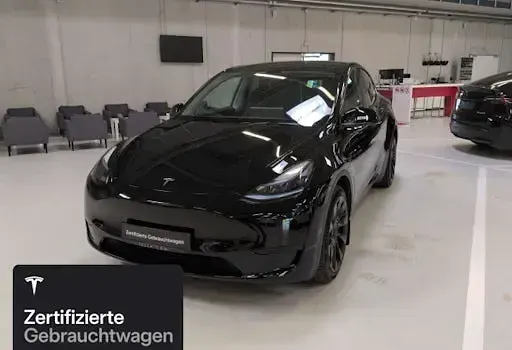 Usata Tesla Model Y RWD 188 kW (256 CV) 2023 Nero SUV