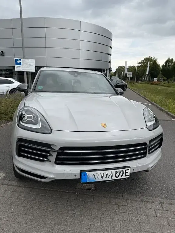 Gebraucht Porsche Cayenne 462 PS (339 kW) 2021 Grau SUV