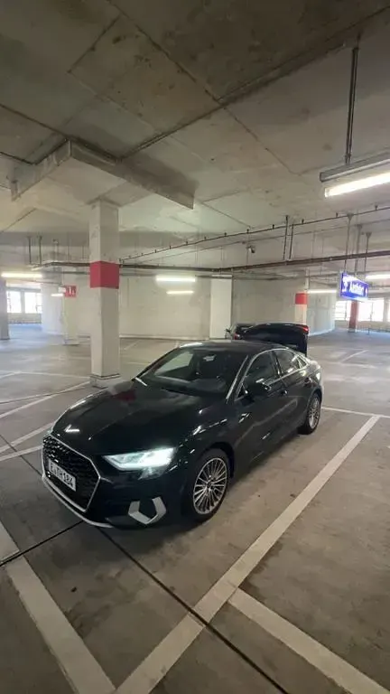 Gebraucht Audi A3 Ambiente 116 PS (85 kW) 2021 Schwarz Limousine