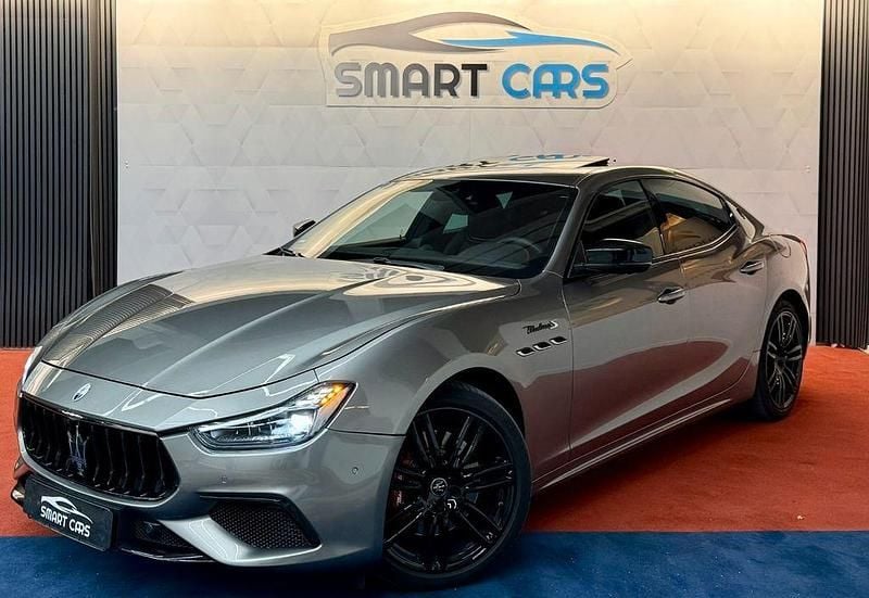 Grau Gebraucht 2023 Maserati Ghibli Coupé | 71.900 € - Bild 1/4