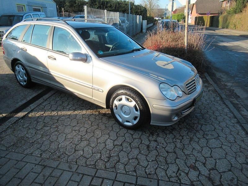 Gebraucht Mercedes C180 Classic 143 PS (105 kW) 2005 Grau Kombi