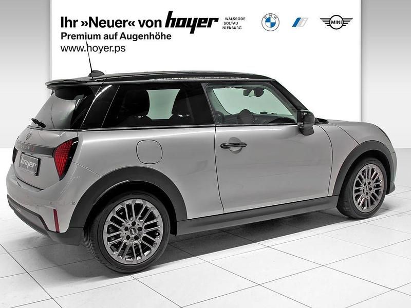 Gebraucht Mini Cooper S Classic 204 PS (150 kW) 2024 Melting silver iii Kleinwagen