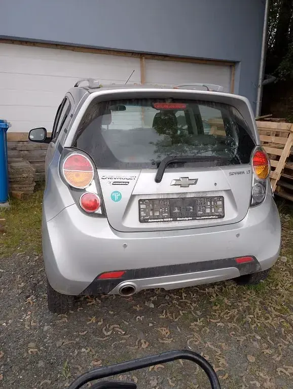Usado Chevrolet Spark LT 82 HP (60 kW) 2010 Prateado Citadino