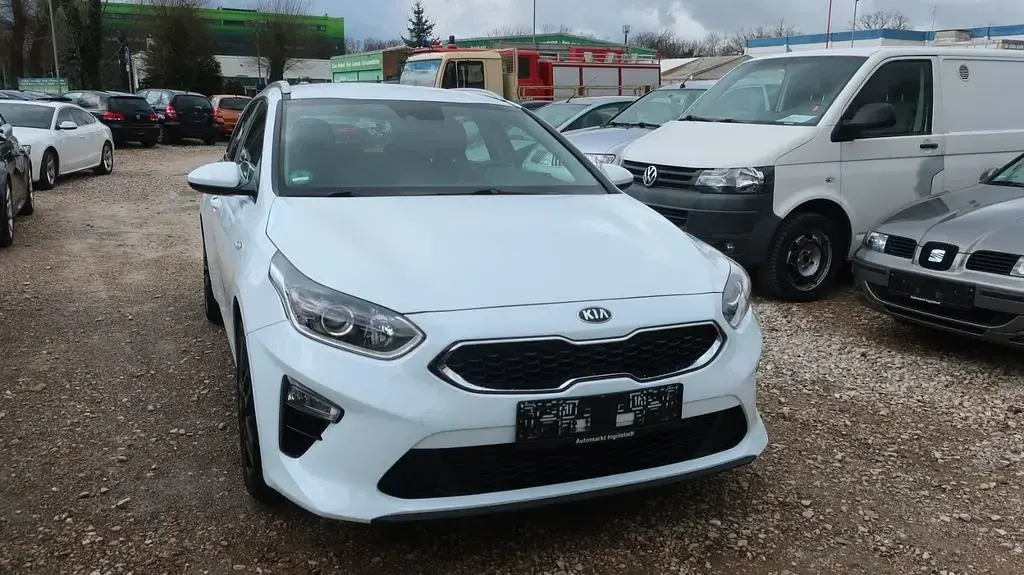 Gebraucht Kia Ceed Sportswagon 120 PS (88 kW) 2019 Weiß Kombi